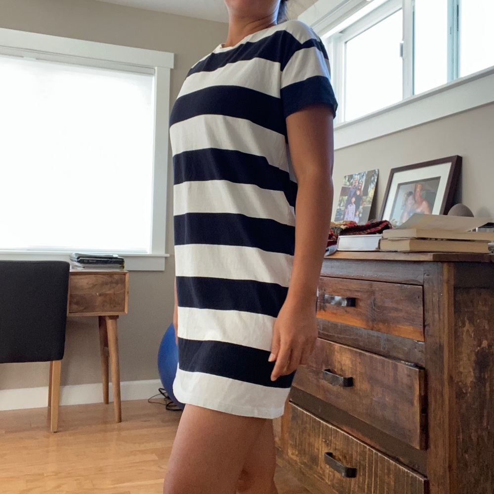 Everlane casual dress black and white Size M